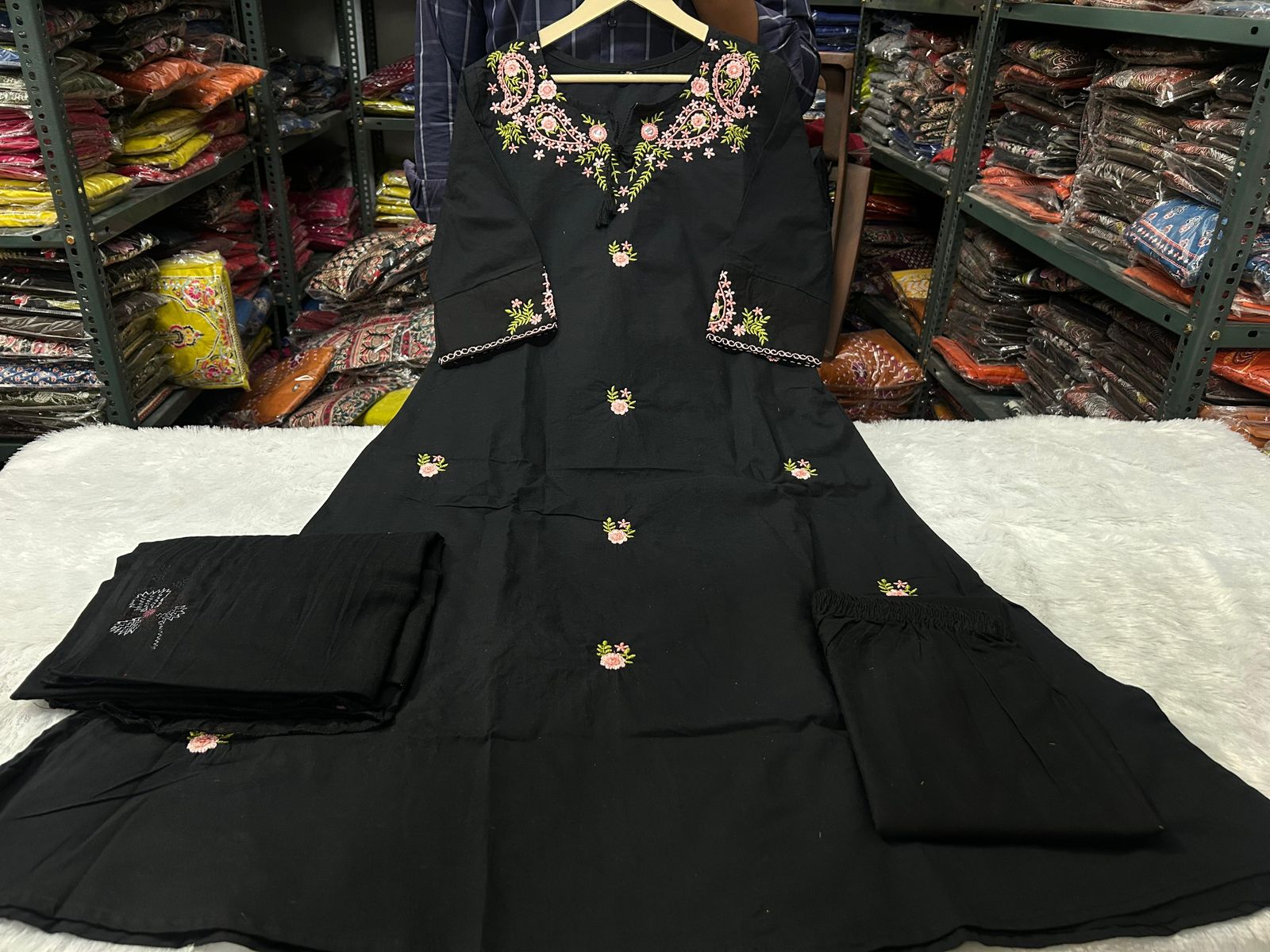 Kurta Pant with Dupatta Suit Set