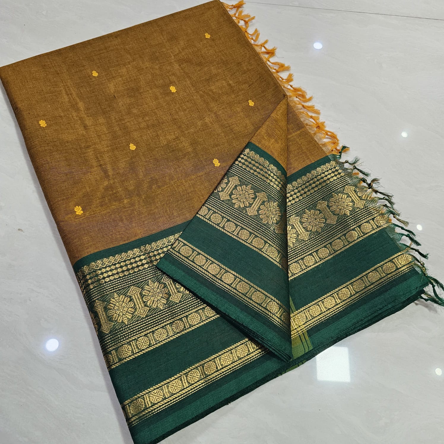 Kanchi Cotton Butta Saree