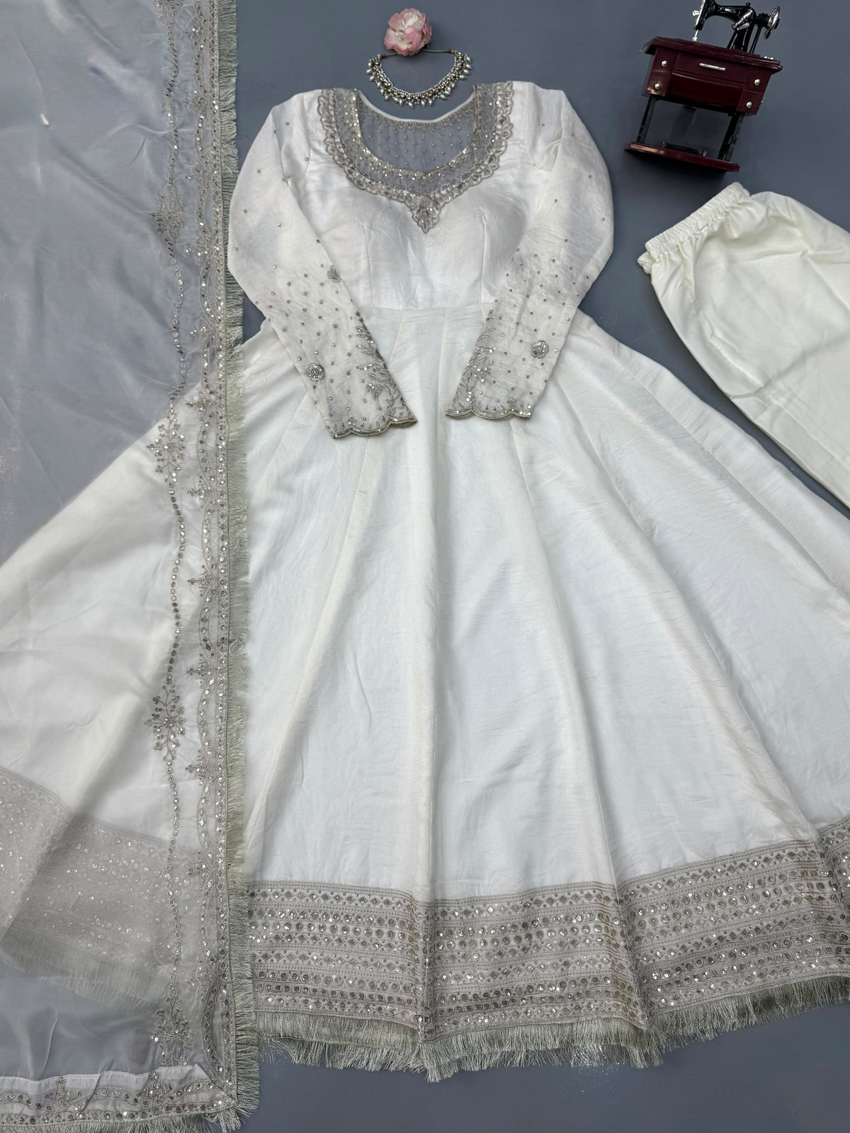 Vichitra Anarkali Dupatta Pant Set