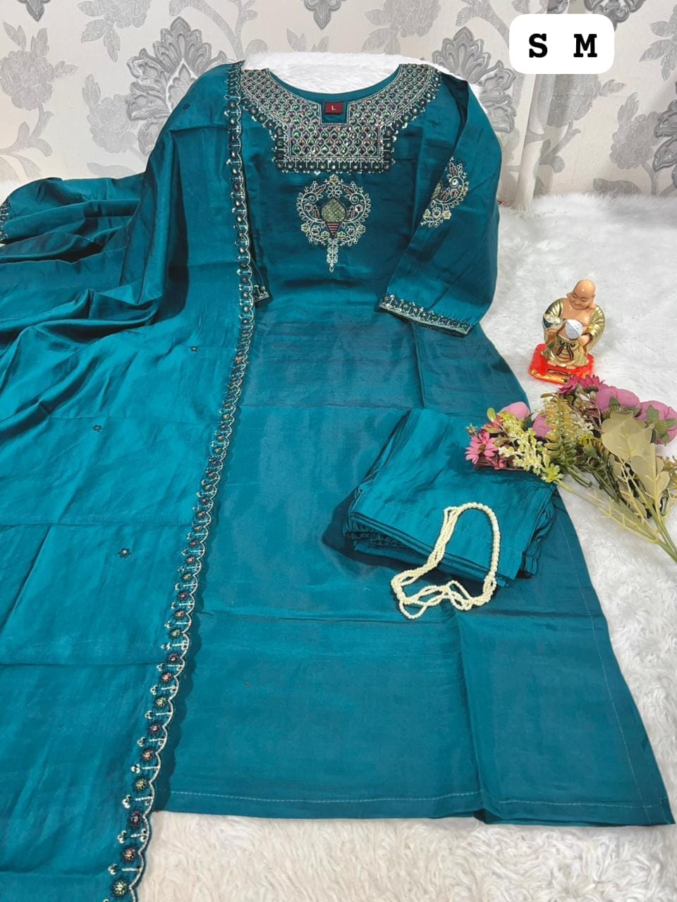 Hand Work Kurti, Pant & Dupatta Set