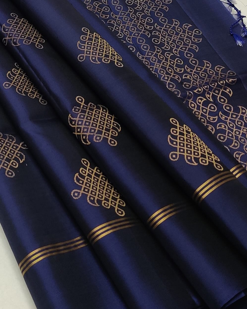 Vintage Collection Premium Soft Silk Saree